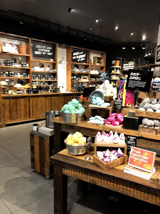 Lush Cosmetics Cherry Creek 6
