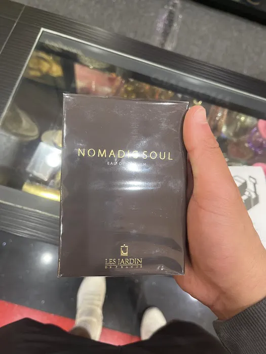 Fragrance Hut 3