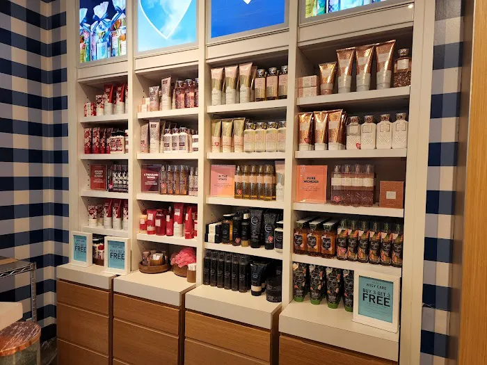 Bath & Body Works 4