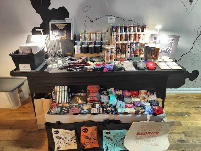 Scarlet Letter Boutique 5