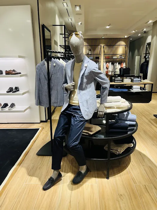 BOSS Store - Denver Cherry Creek 2