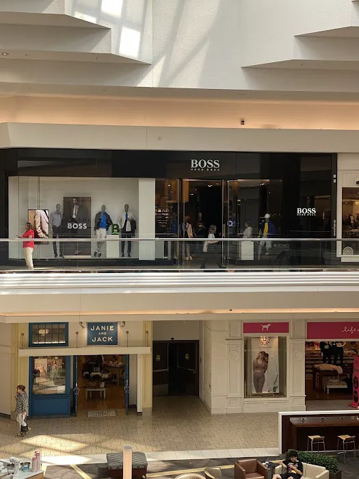 BOSS Store - Denver Cherry Creek 5