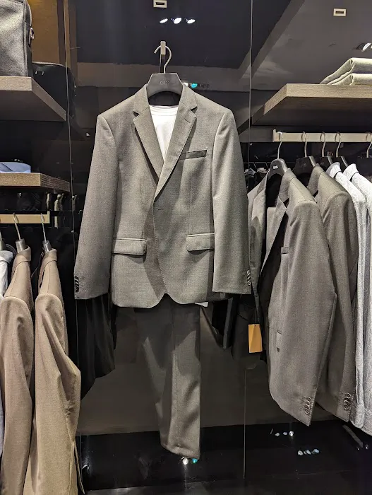BOSS Store - Denver Cherry Creek 6