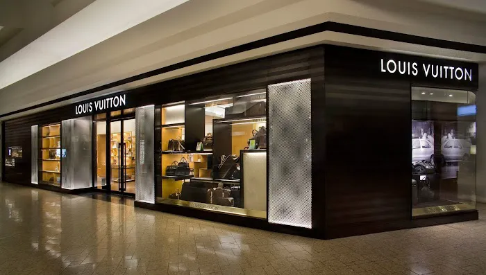 Louis Vuitton Denver Cherry Creek 0