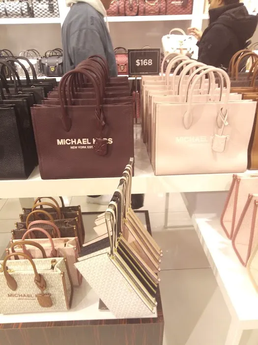Michael Kors Outlet 4