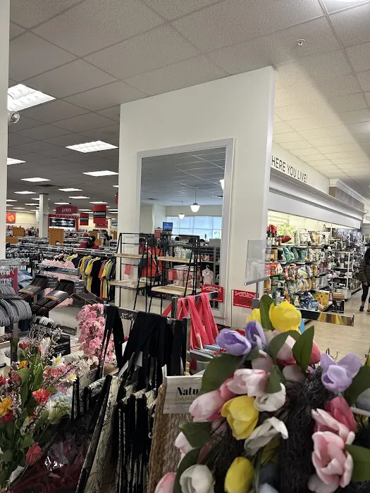 T.J. Maxx & HomeGoods 3