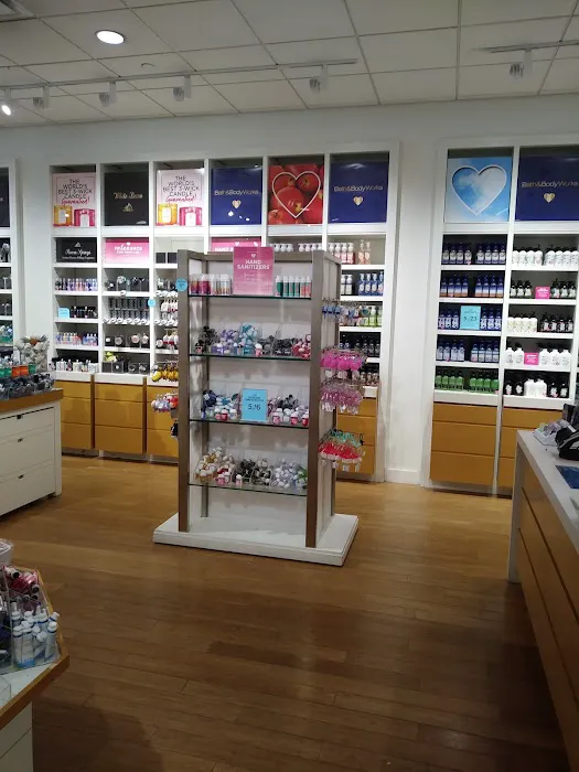 Bath & Body Works 4