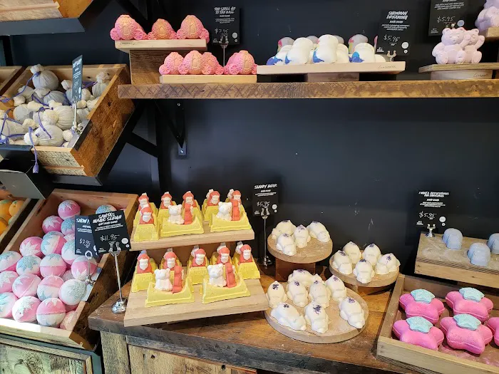 Lush Cosmetics Boulder 3