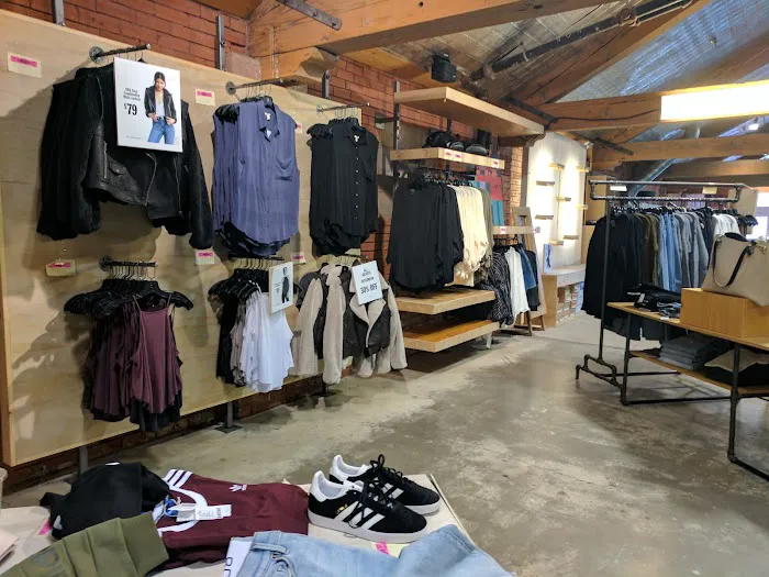 Urban Outfitters 5