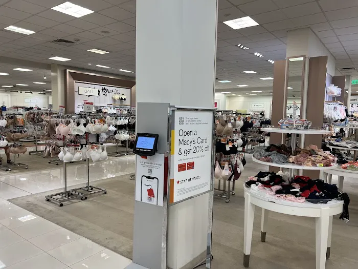 Macy's 9