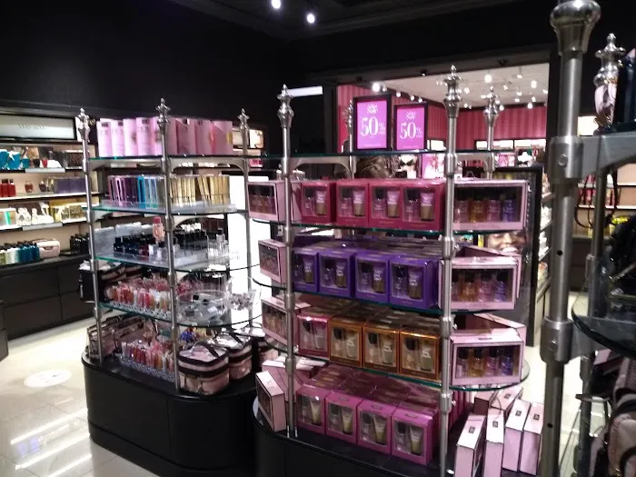 Victoria's Secret & PINK by Victoria's Secret 0