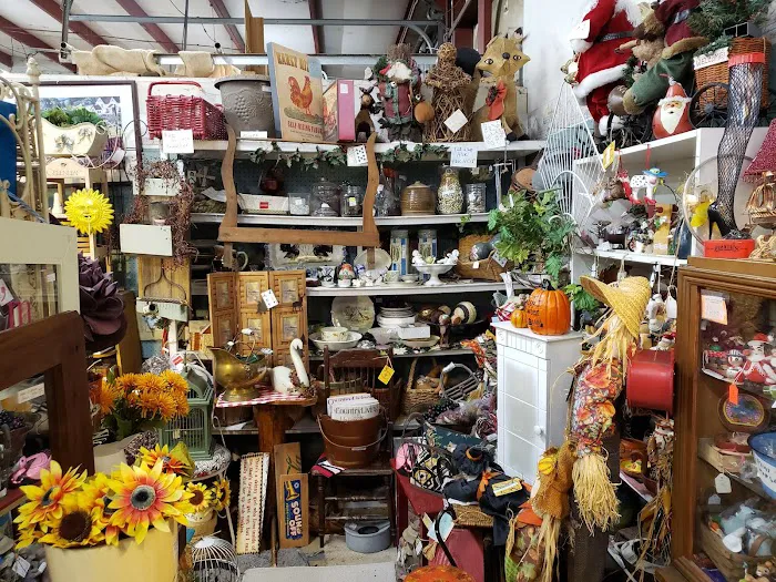 Foothills Flea Market & Antiques 5