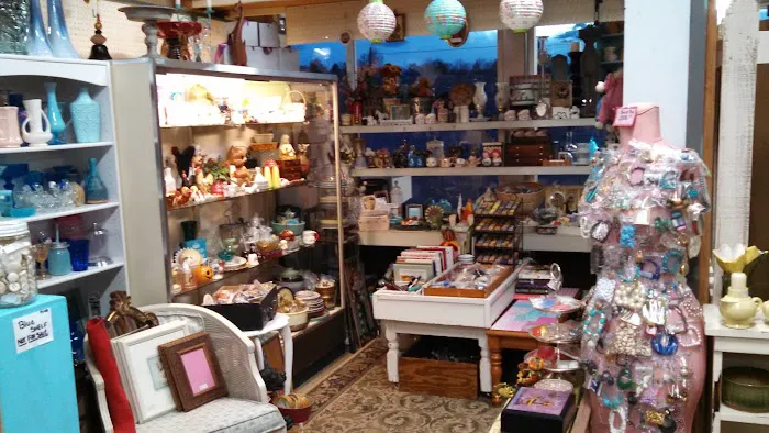Foothills Flea Market & Antiques 9