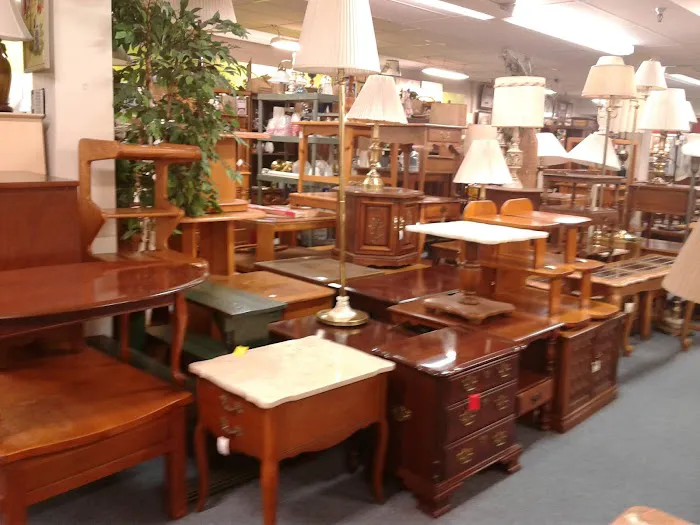 Lincoln Park Emporium 5