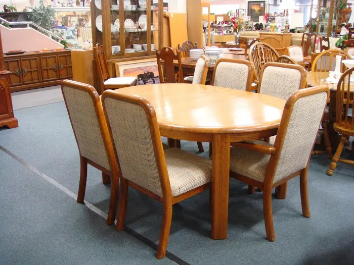 Lincoln Park Emporium 8