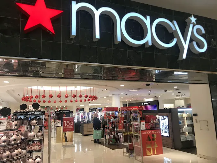 Macy's 0