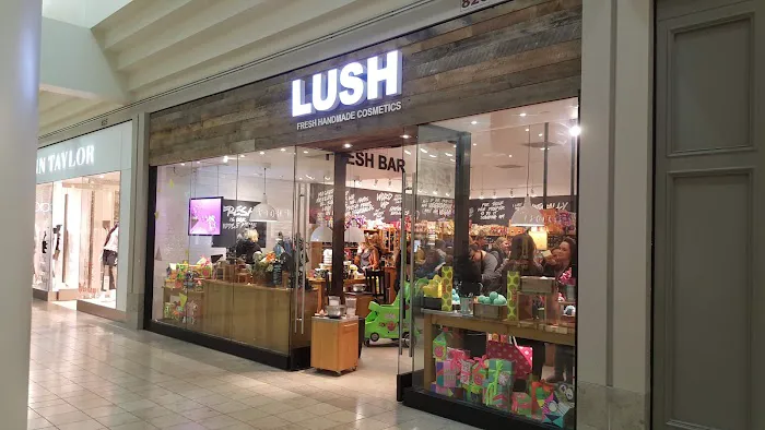Lush Cosmetics Rosedale Center 0