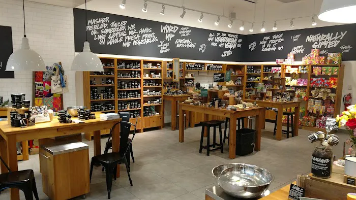 Lush Cosmetics Rosedale Center 4