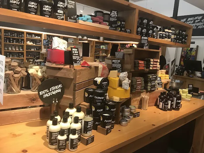 Lush Cosmetics Rosedale Center 6