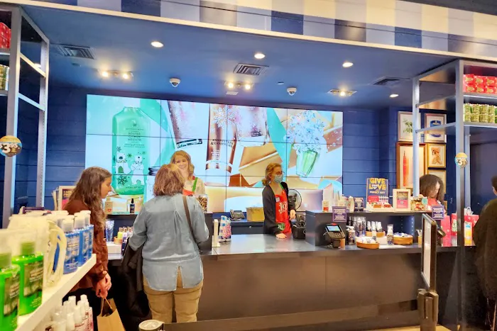 Bath & Body Works 8