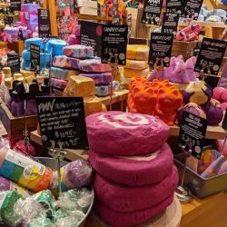 Lush Cosmetics 50th & France ico