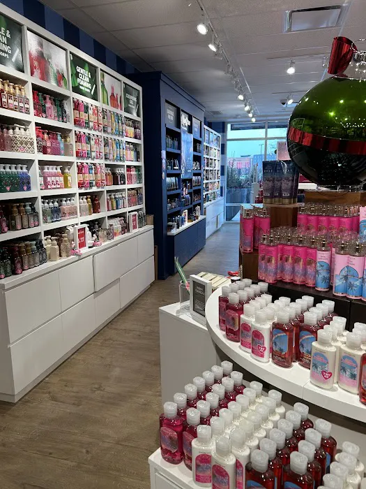 Bath & Body Works 1