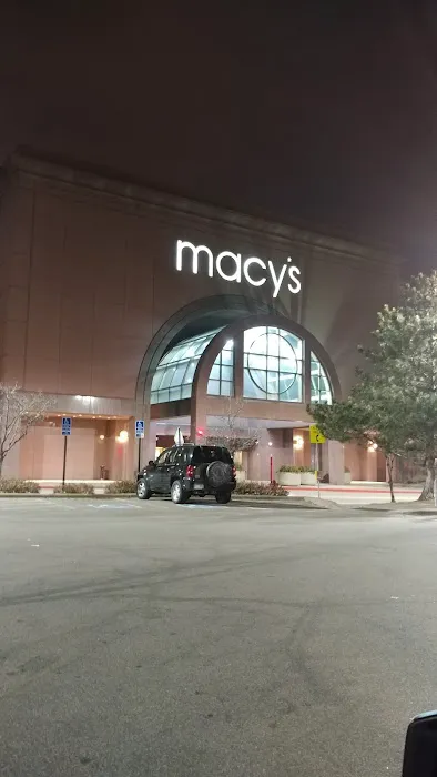 Macy's 0