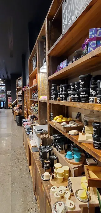 Lush Cosmetics Mall of America 3