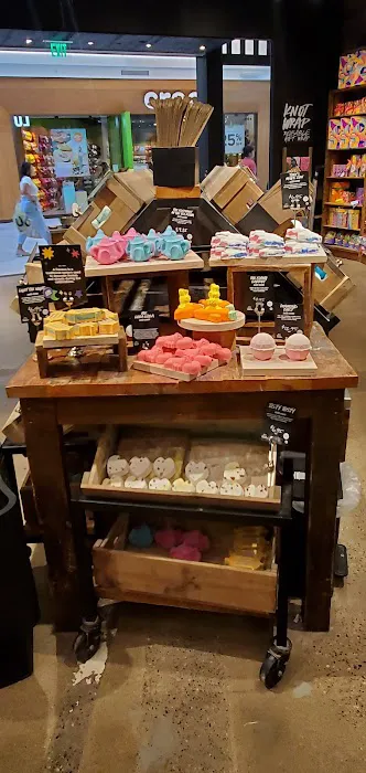 Lush Cosmetics Mall of America 8