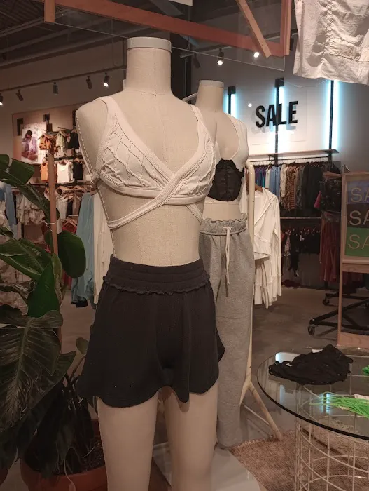 Urban Outfitters 5