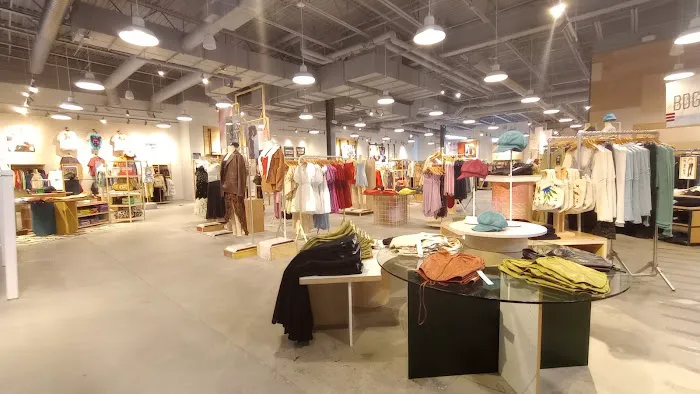 Urban Outfitters 4