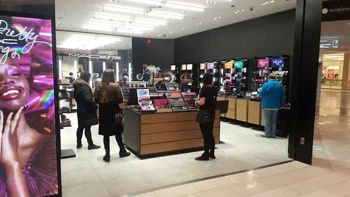 MAC Cosmetics 1