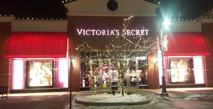 Victoria's Secret & PINK by Victoria's Secret 1