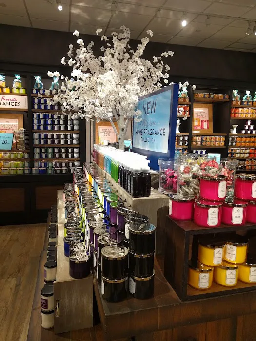 Bath & Body Works 4