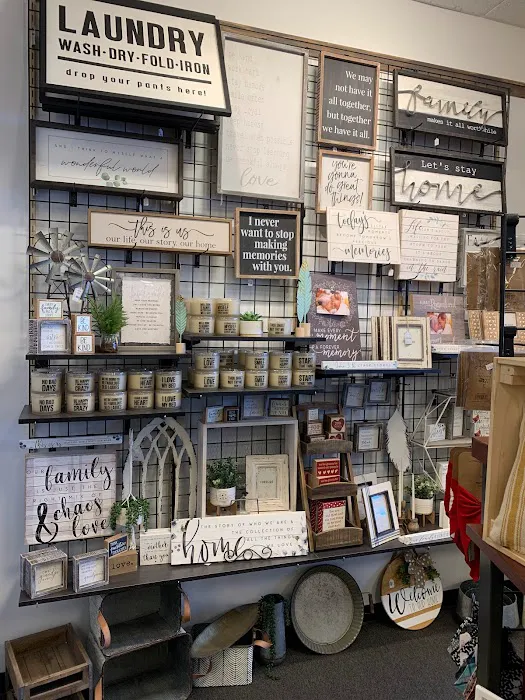 The Charming Lily Boutique & Gifts 0
