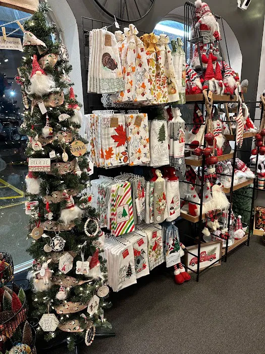 The Charming Lily Boutique & Gifts 6