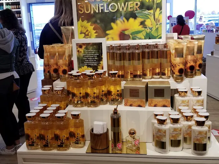 Bath & Body Works 1