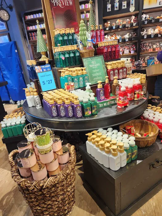 Bath & Body Works 2