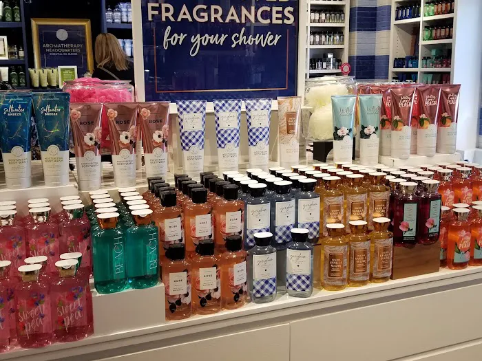 Bath & Body Works 4