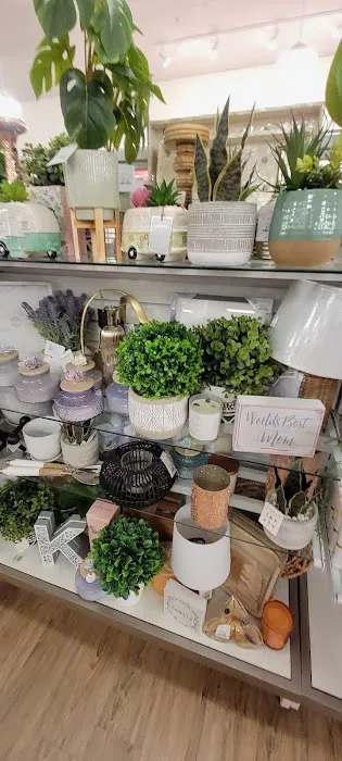 T.J. Maxx & HomeGoods 4