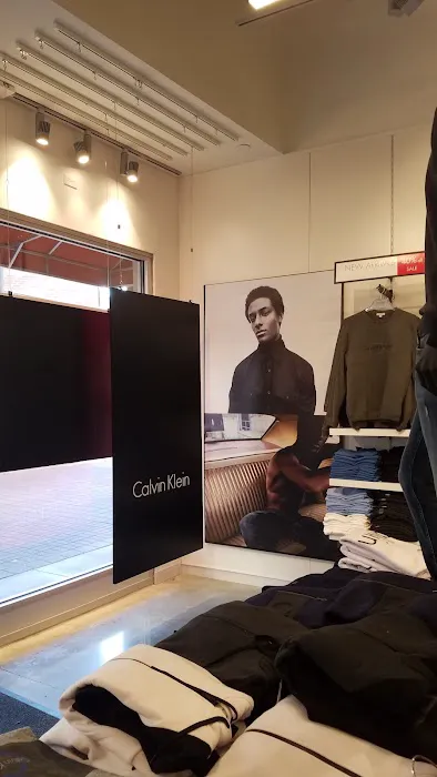 Calvin Klein 3