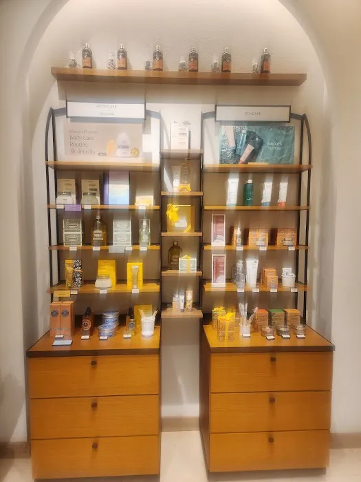 L'OCCITANE EN PROVENCE 0