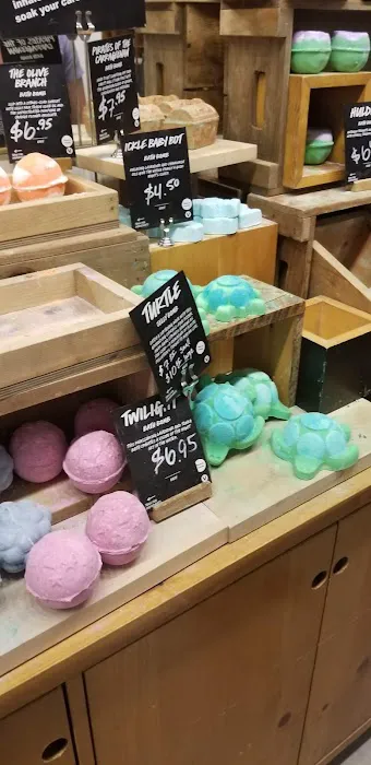 Lush Cosmetics Penn Square Mall 2