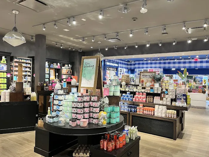 Bath & Body Works 4