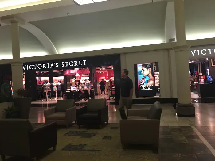 Victoria's Secret & PINK by Victoria's Secret 1