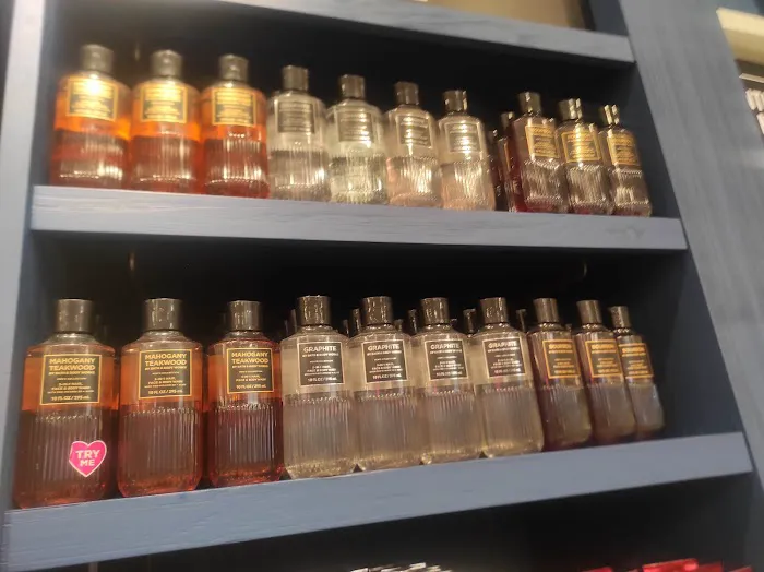 Bath & Body Works 4