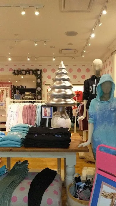 Victoria's Secret & PINK by Victoria's Secret 0
