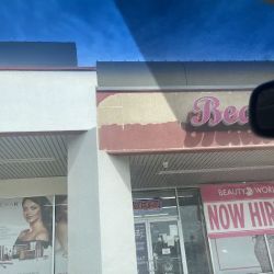 Beauty World On Hefner ico