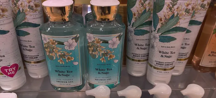 Bath & Body Works 4