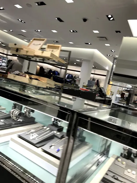 Neiman Marcus 0